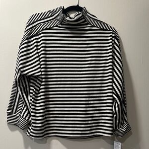 Wit & wisdom Black and White wil gold threads,Striped Turtleneck  top size L NET